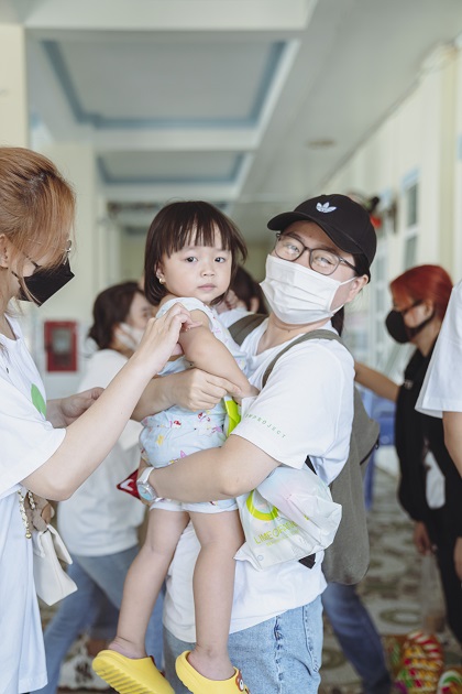 gallery navigation image