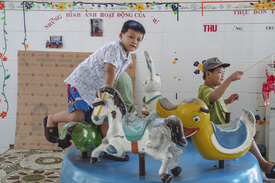 gallery navigation image