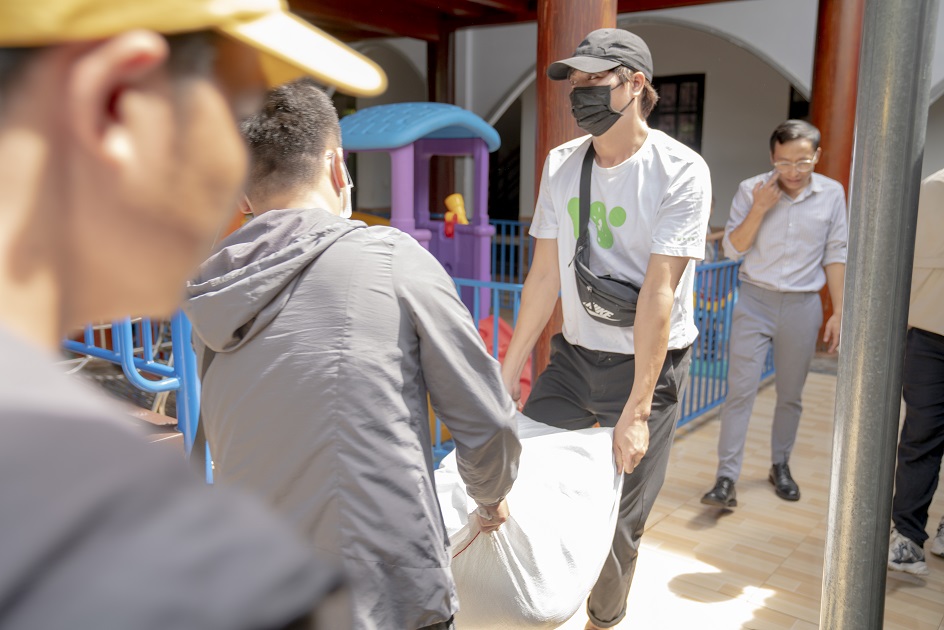 gallery navigation image