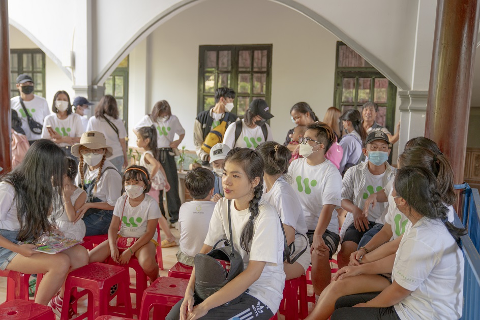 gallery navigation image