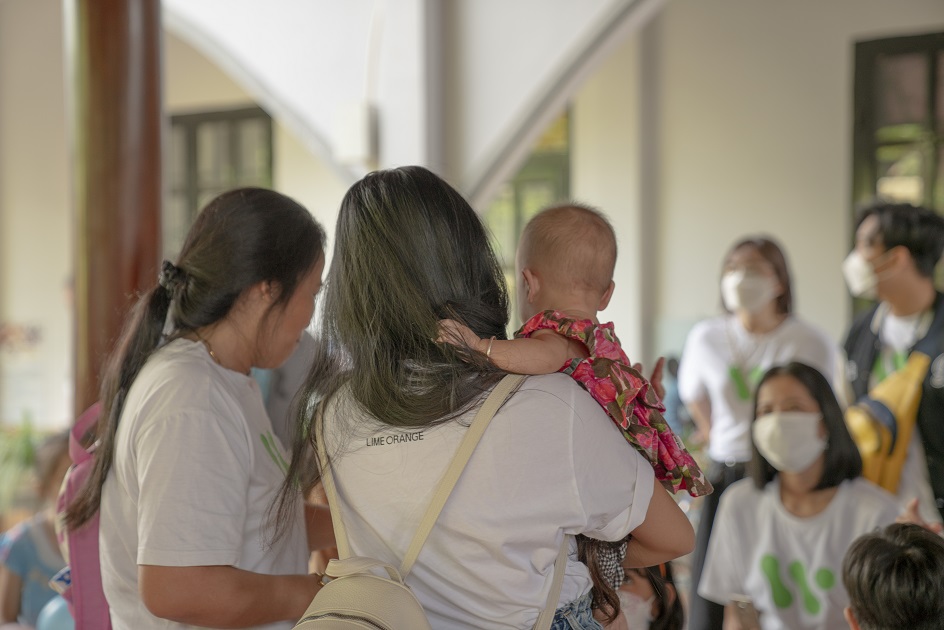 gallery navigation image