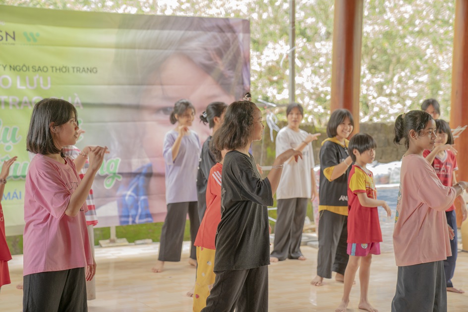 gallery navigation image