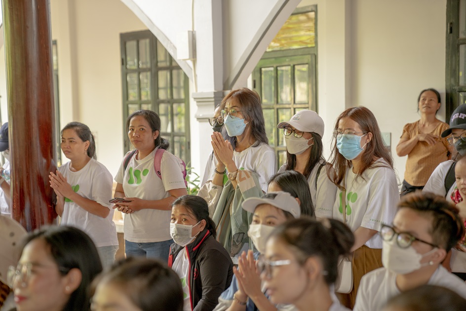 gallery navigation image