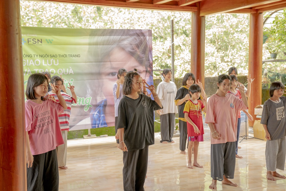 gallery navigation image