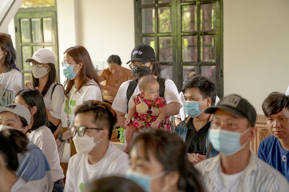 gallery navigation image