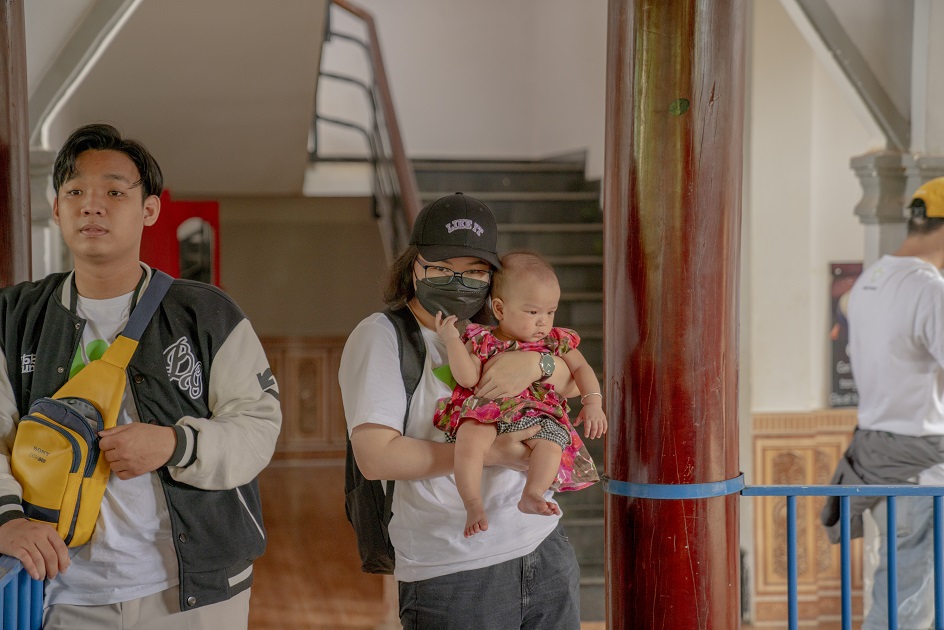 gallery navigation image