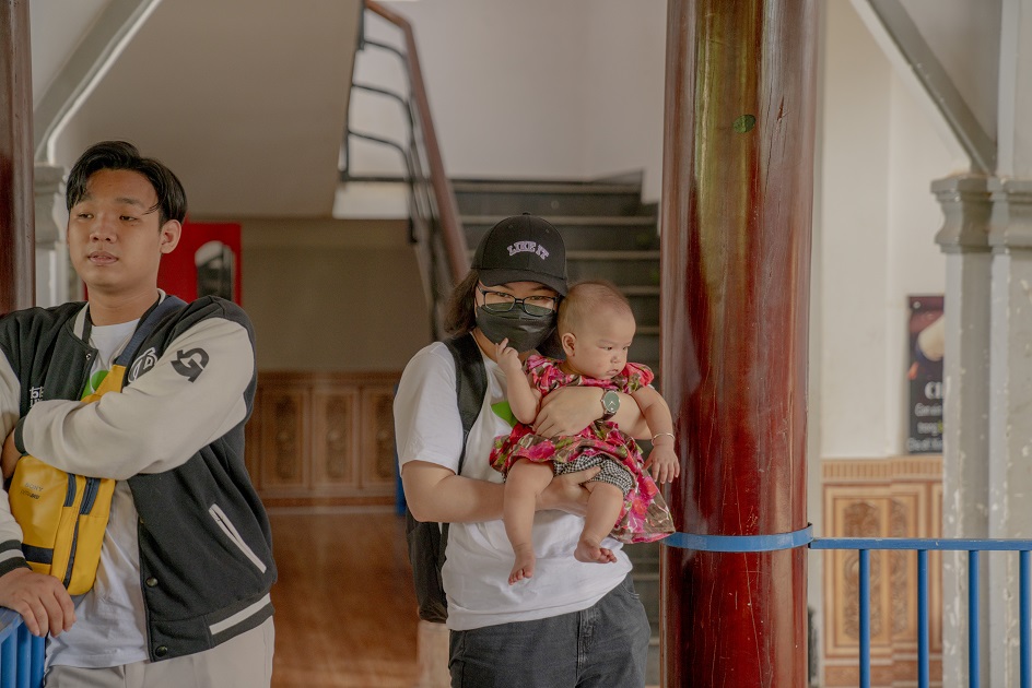 gallery navigation image