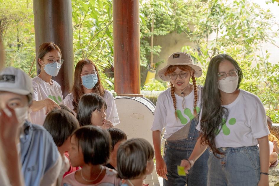 gallery navigation image