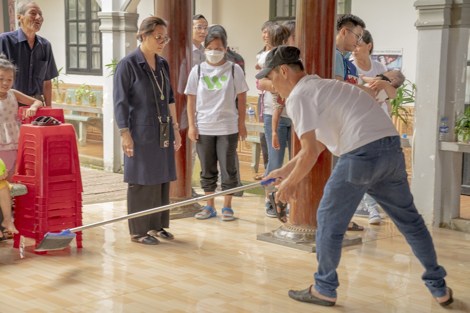 gallery navigation image