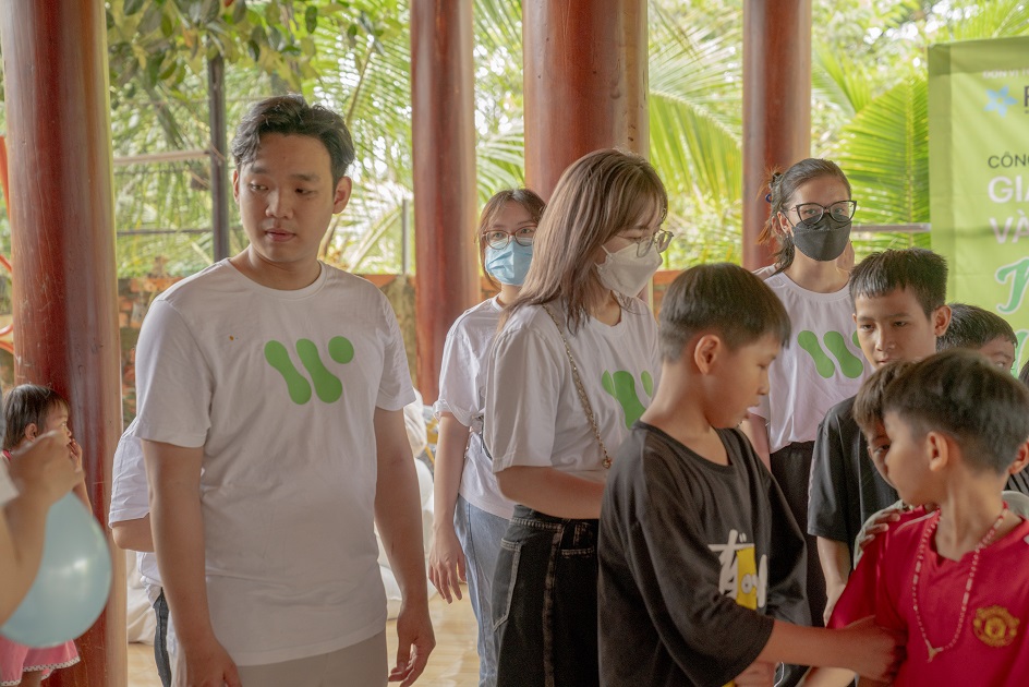 gallery navigation image