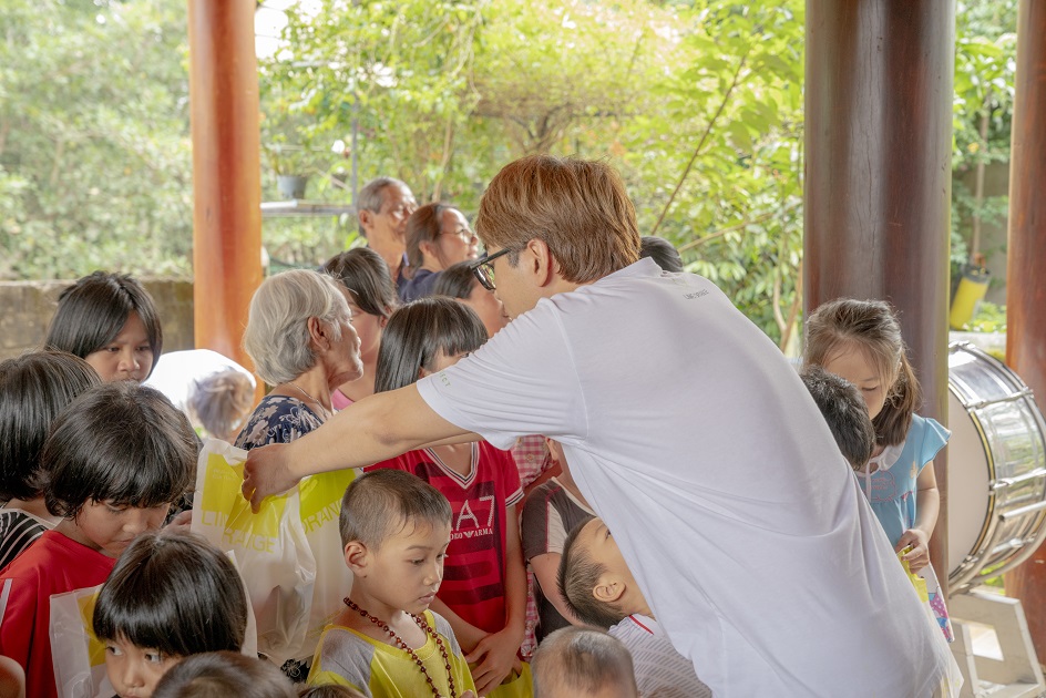 gallery navigation image