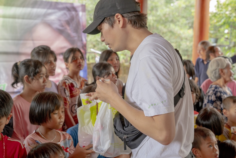 gallery navigation image