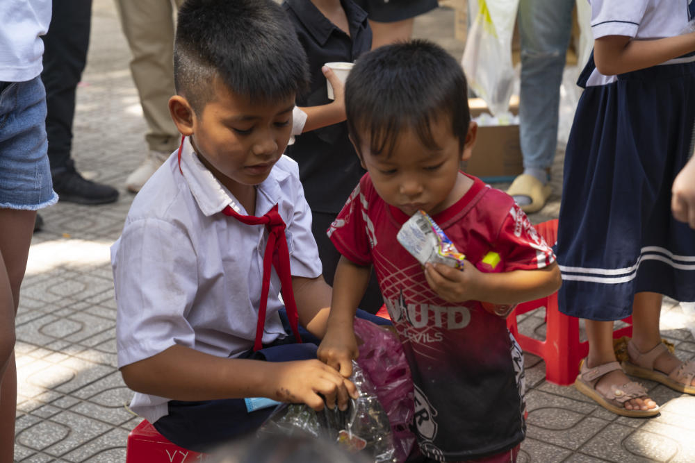 gallery navigation image