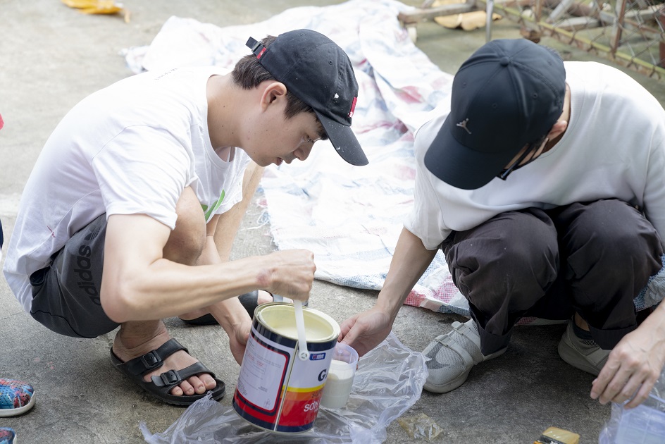 gallery navigation image