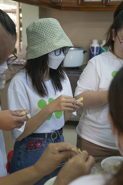 gallery navigation image