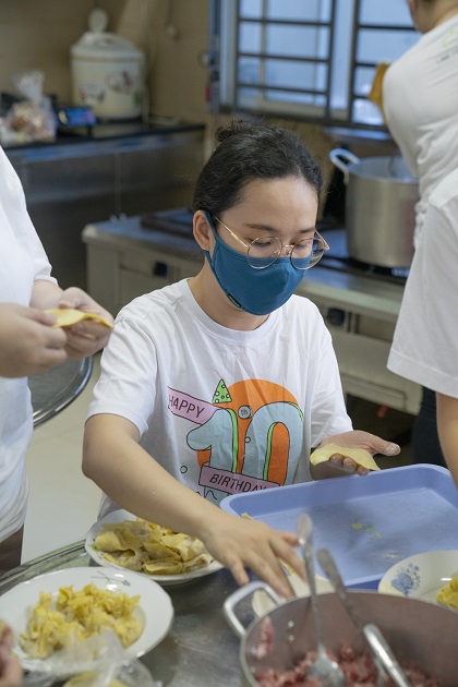 gallery navigation image