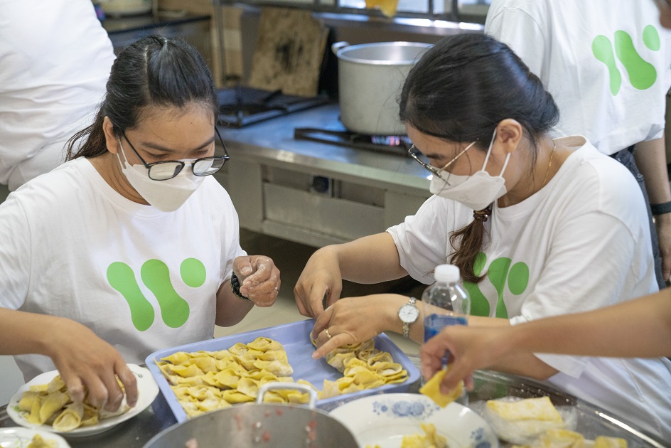 gallery navigation image