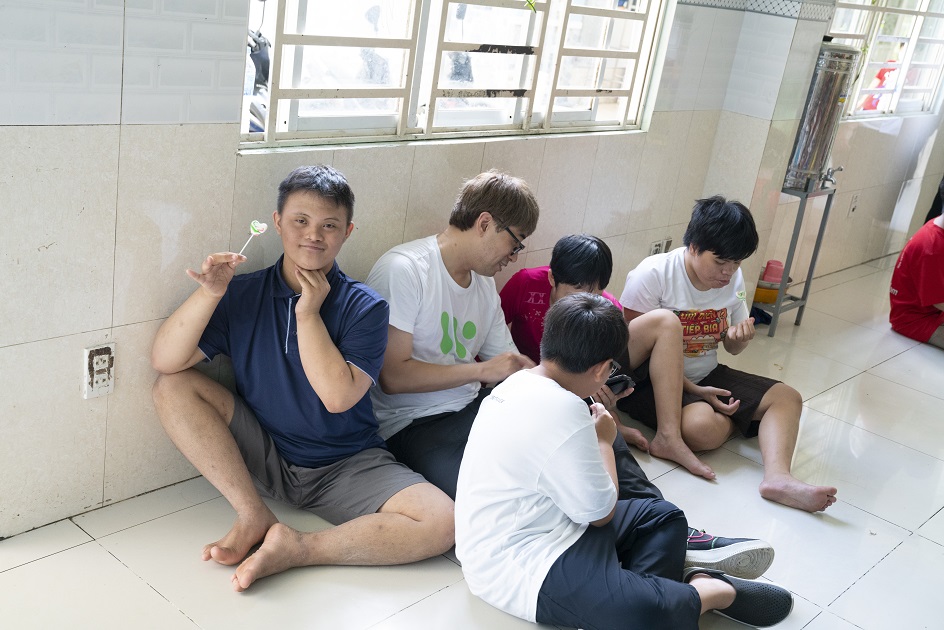 gallery navigation image