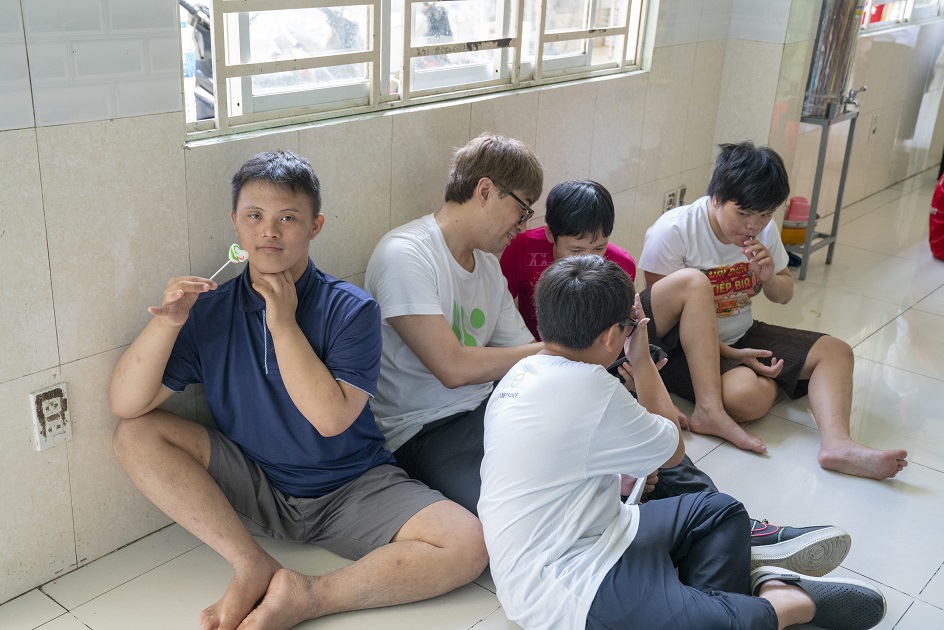 gallery navigation image