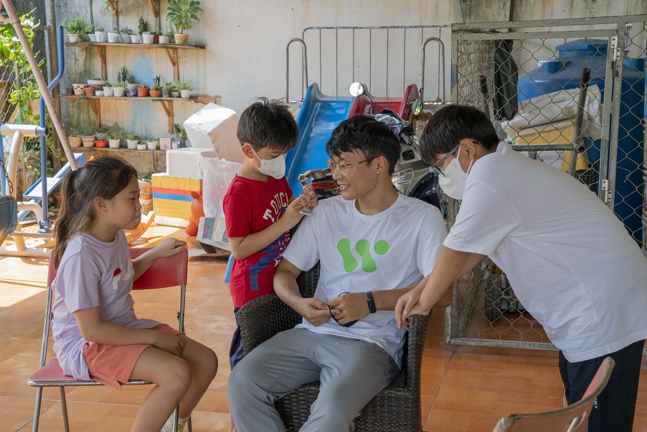 gallery navigation image