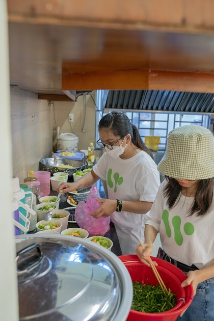 gallery navigation image