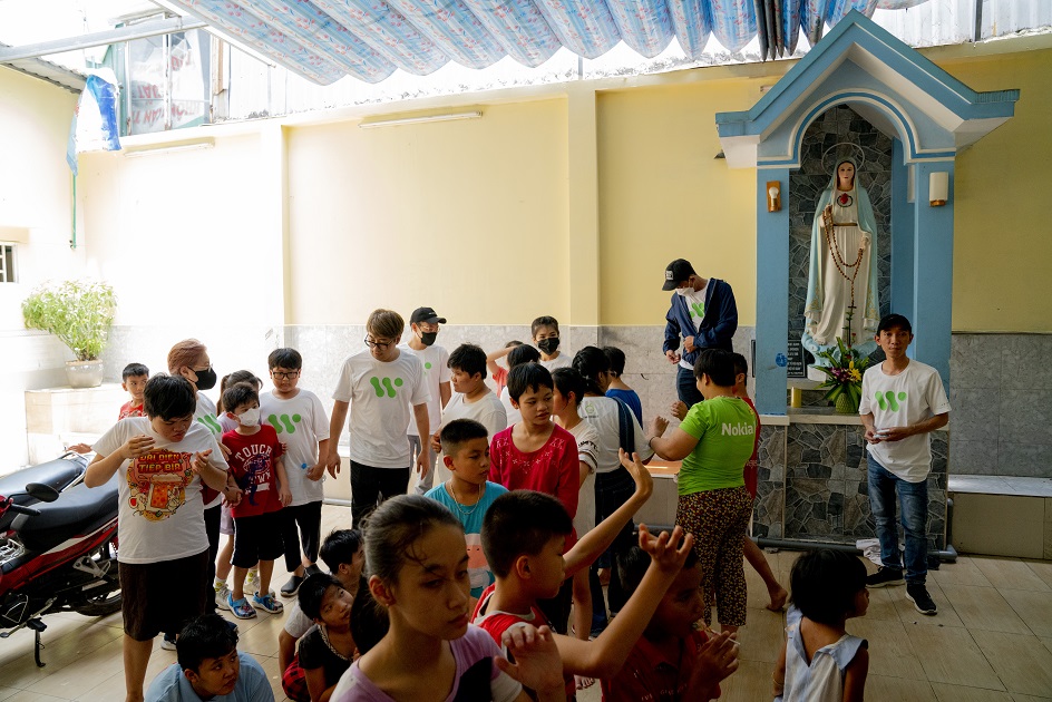 gallery navigation image