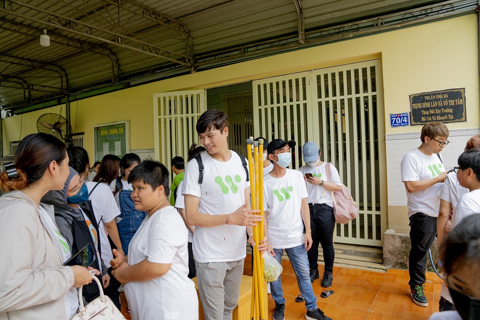 gallery navigation image