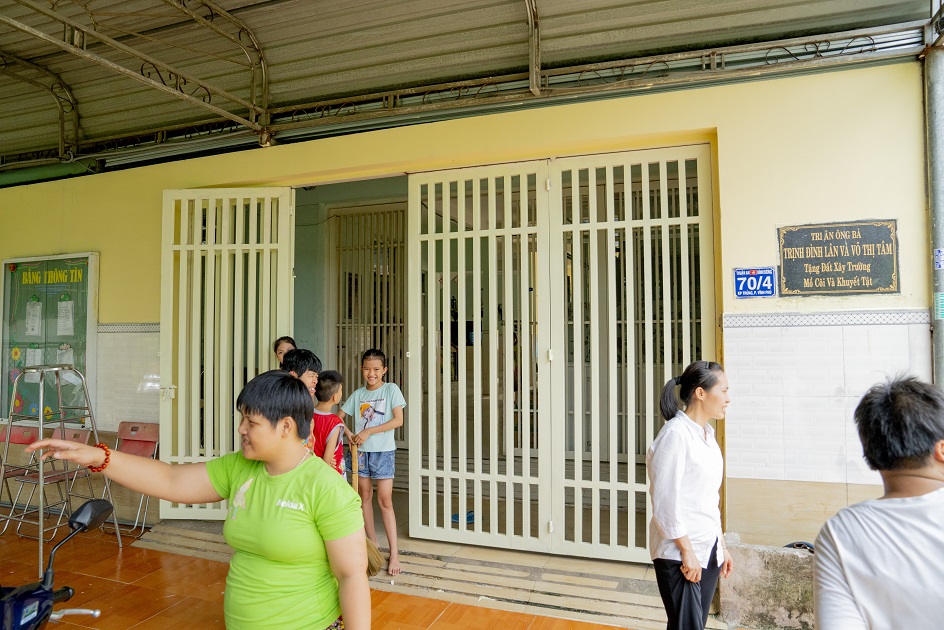 gallery navigation image