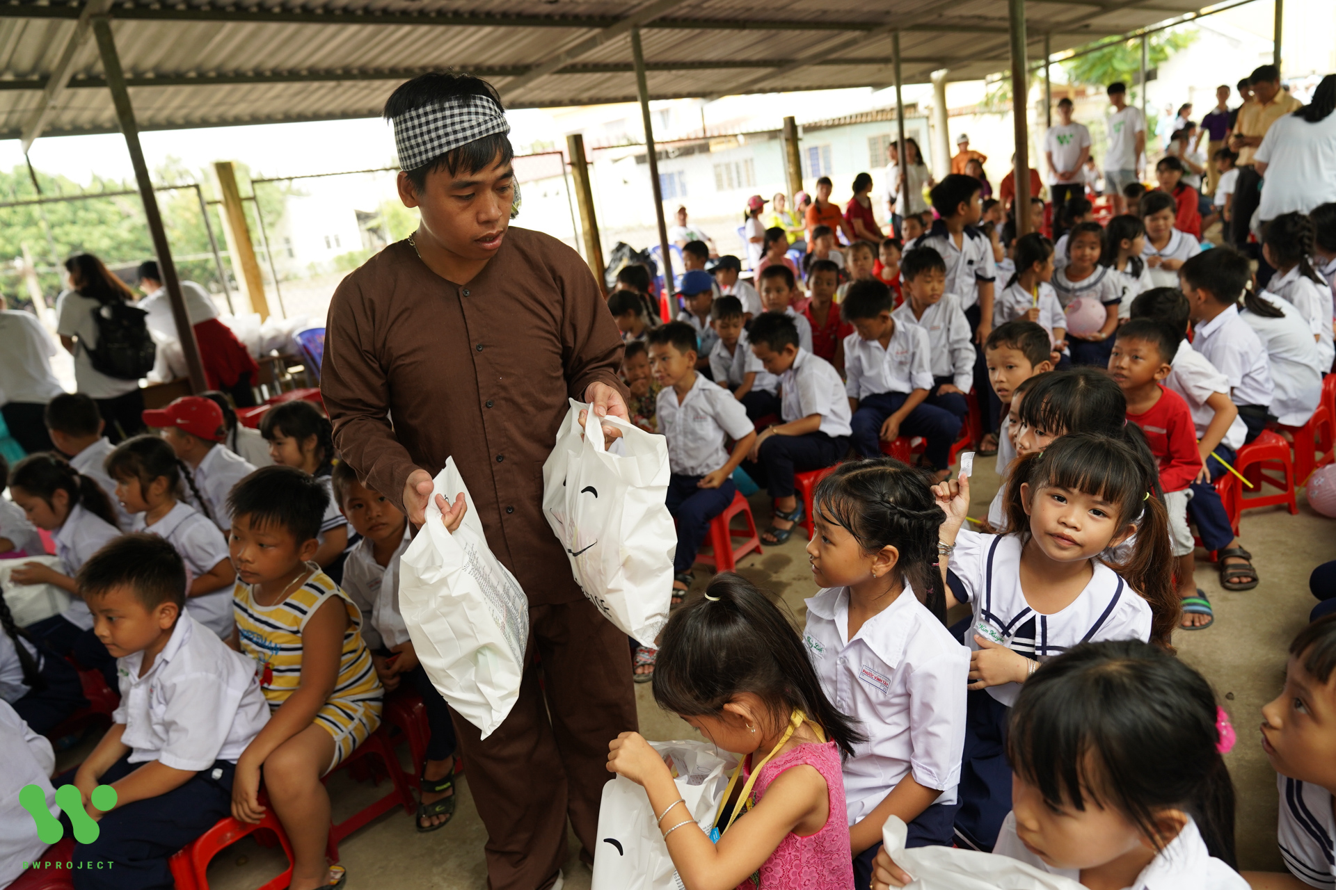 gallery navigation image