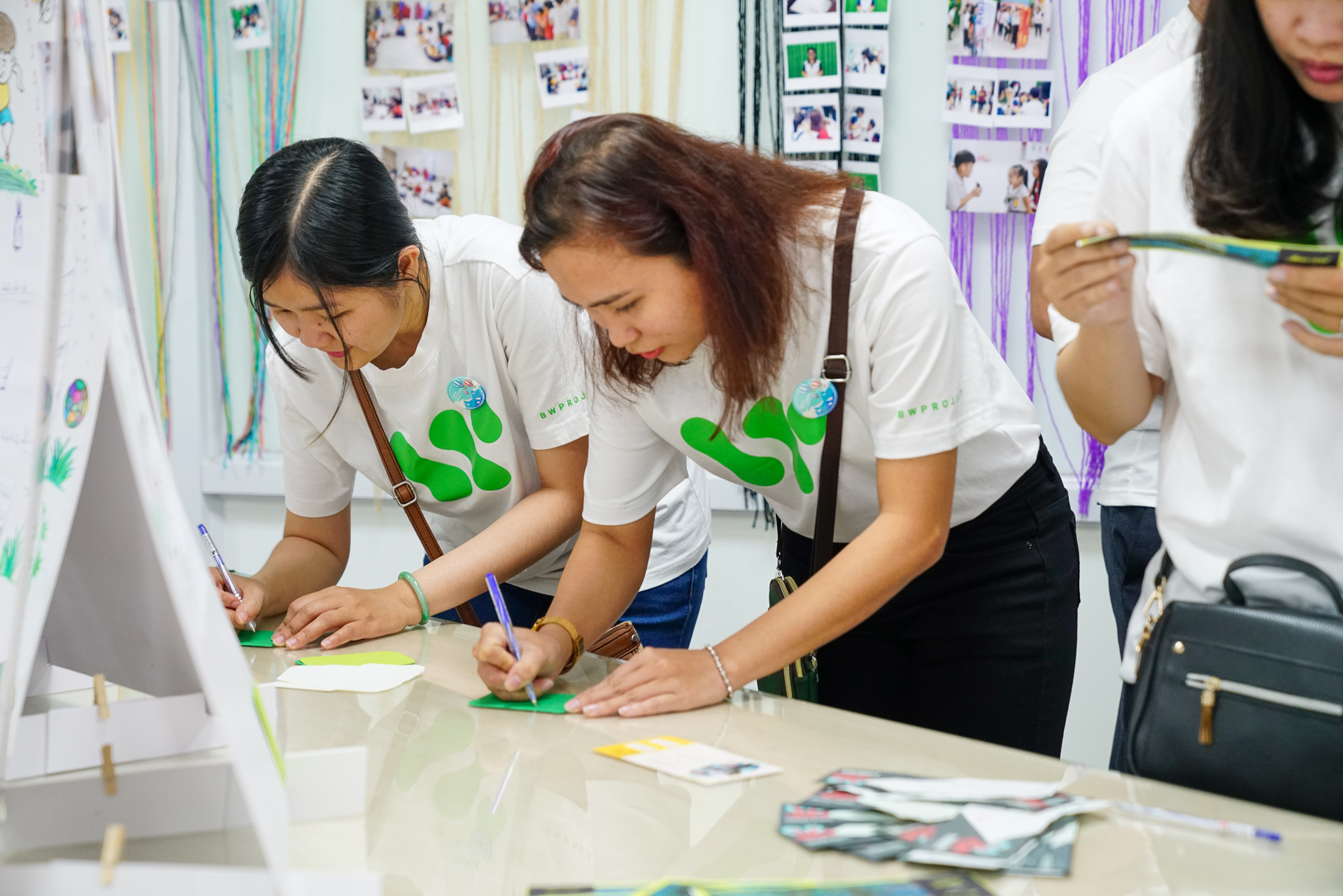 gallery navigation image