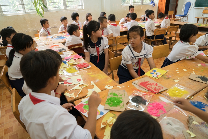 gallery navigation image