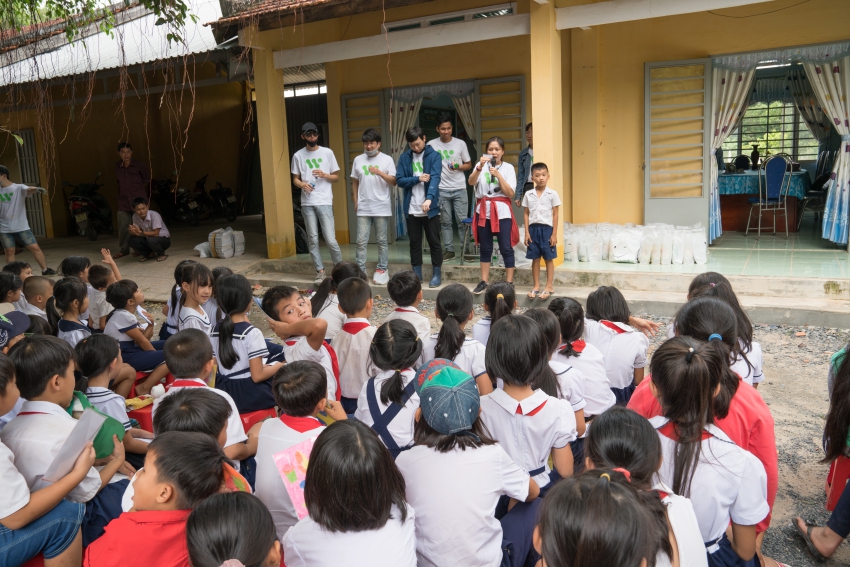 gallery navigation image