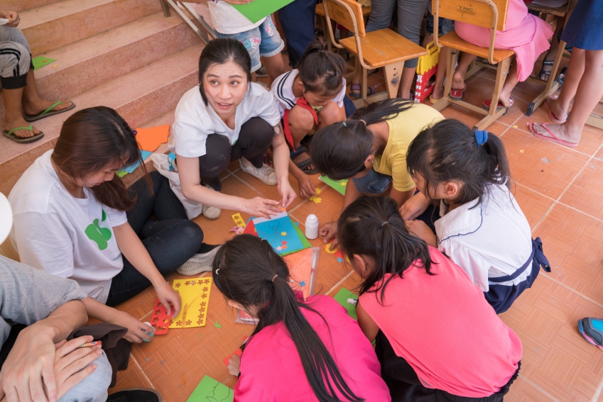 gallery navigation image