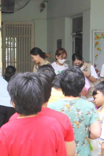 gallery navigation image