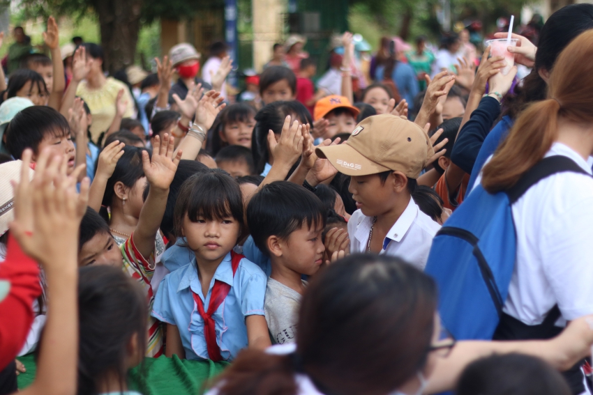 gallery navigation image