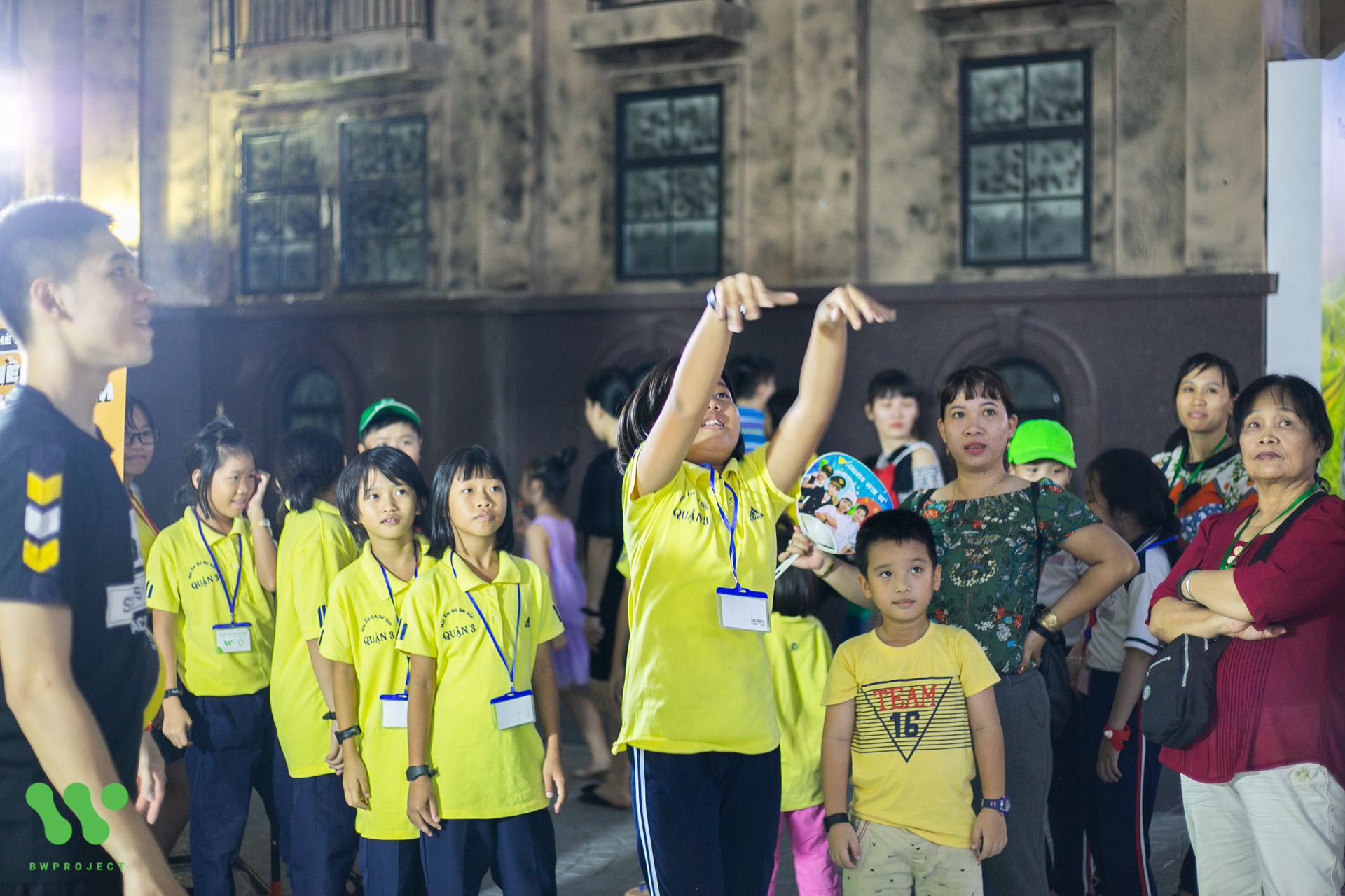 gallery navigation image