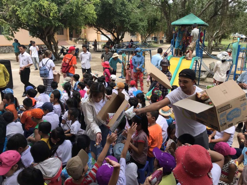 gallery navigation image