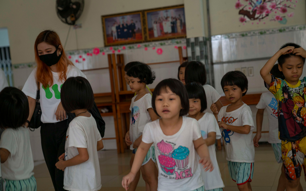 gallery navigation image