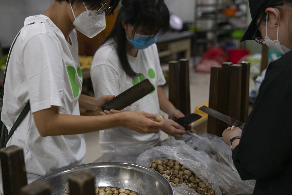 gallery navigation image