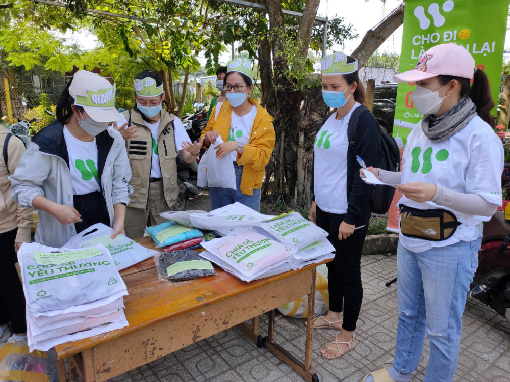 gallery navigation image