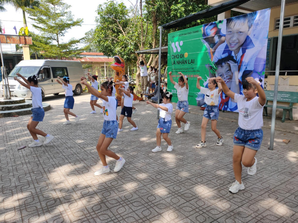 gallery navigation image