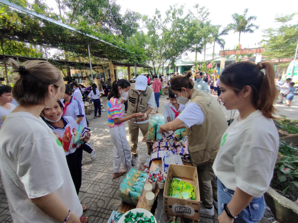 gallery navigation image