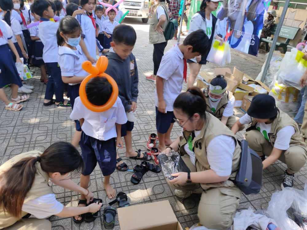 gallery navigation image